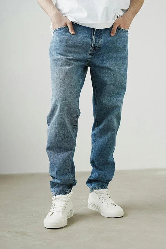 DENIMFY-Mann-in-Jeans