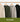 Pullover für Herren in Beige, Grün und Schwarz auf Kleiderbügeln